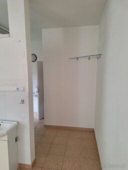 Priestor cca. 50m2 na prenájom. Priestory sú priamo v centre