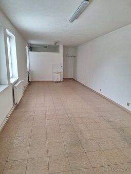 Priestor cca. 50m2 na prenájom. Priestory sú priamo v centre
