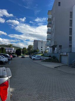 KINGS ponúka na prenájom krásne veľký nebytový priestor urče