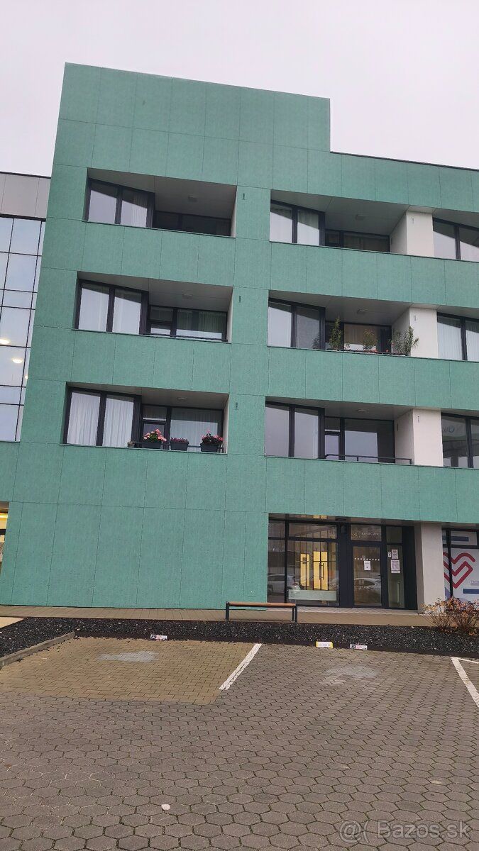 Prenajmem parkovacie miesto v projekte Novy Hlohovec. Miesto