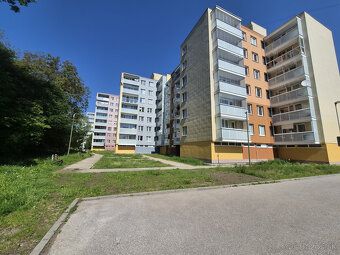 Typ: 2-izbový byt Ulica: Štvrť SNP Obec: Trenčianske Teplice