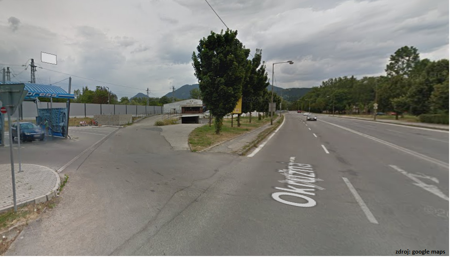 Ponúkam na prenájom garáž v hromadných garážach v centre Pov