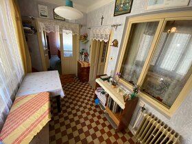 Rodinný dom, 140 m2 a celková výmera pozemku je 913 m2, Veľk
