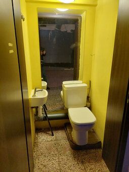 Prenajmeme skladovo – obchodný priestor v Bratislave II. Vra