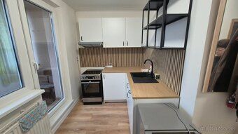 Prenájom 1 izbový byt s balkónom na ulici Nad Laborcom. Výme