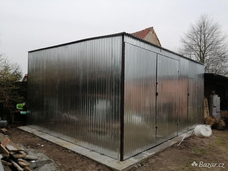 Parametre garáže:
Šírka: 6m
Hĺbka: 7m
Výška vstupného vjazdu