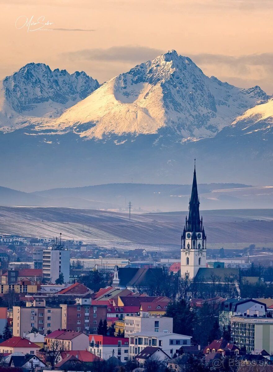 Hľadam podnájom k dlhodoému bývaniu v slusnom objekte. 2 izb
