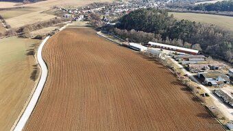 Spoločnosť Slovak Estate s.r.o. ponúka na predaj poľnohospod