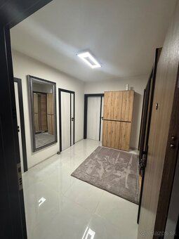 MODERNÝ 3-IZBOVÝ BYT PO KOMPLETNEJ REKONŠTRUKCII | 74 m² | Z