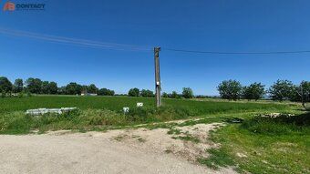 Stavebný pozemok o výmere 750 m² v obci Veselé, v zastavanom