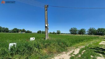 Stavebný pozemok o výmere 750 m² v obci Veselé, v zastavanom