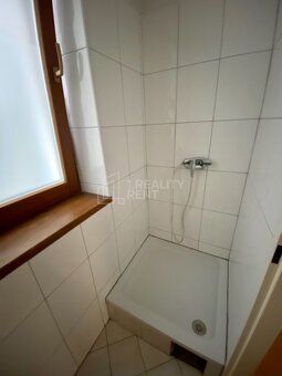 1. Reality Rent ponúka na prenájom Obchodné priestory 40 m2 
