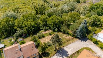 🏡 Hľadáte ideálne miesto pre svoj budúci domov?
Predstavujem