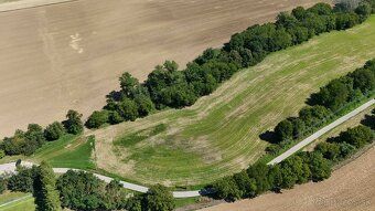 Spoločnosť Slovak Estate s.r.o. ponúka na predaj poľnohospod
