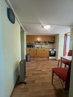 Ponúkame na predaj dvojizbový rodinný dom v tichej lokalite 