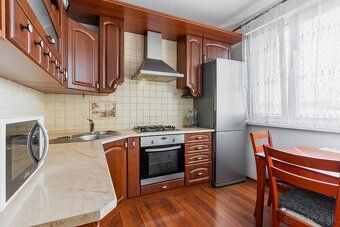 Ponúkame Vám na PREDAJ priestranný a plnohodnotný 3,5 izbový