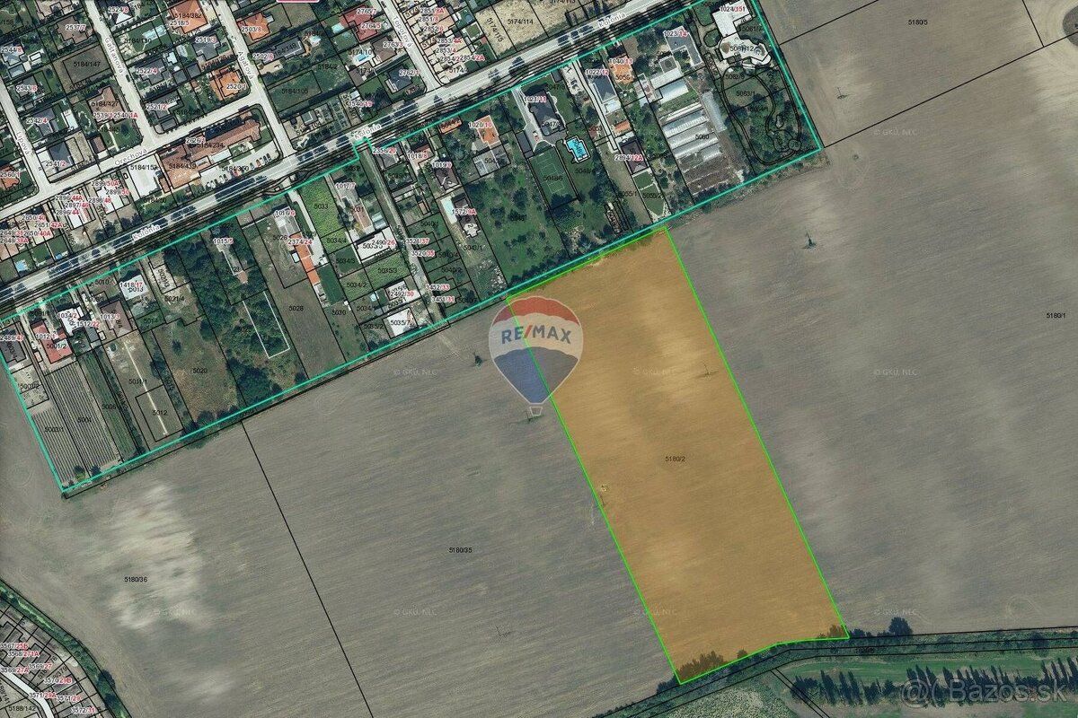 Realitná kancelária RE/MAX ponúka exkluzívne na predaj pozem