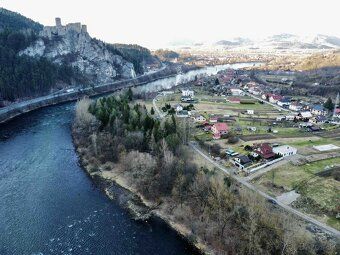 Spoločnosť Slovak Estate s.r.o. ponúka na predaj pozemok v o