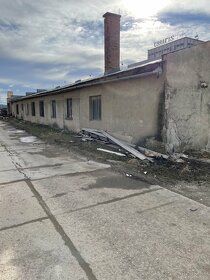Predám budovu 400m2 ,pozemok vrátane budovy 901m2.+ spoločne