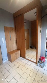 Dávam do podnájmu 3 izby byt o rozlohe 63 m2 s balkónom, kľu