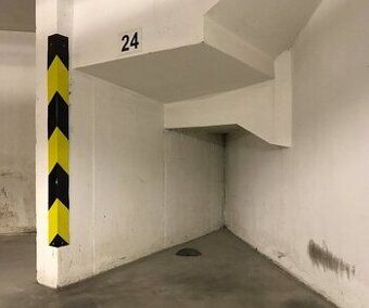 Predám murovanú garáž na Hradská ulici 110 K dispozícii je e