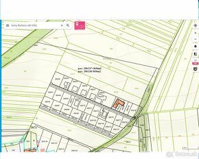 Ponúkam na predaj dva slnečné pozemky prvý o výmere 3036 m2 