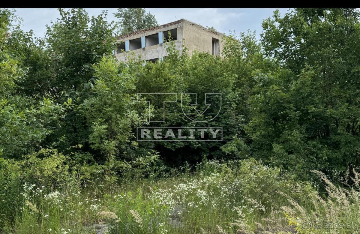TU Reality - Ponúka na predaj pozemok s celkovou výmerou 32 