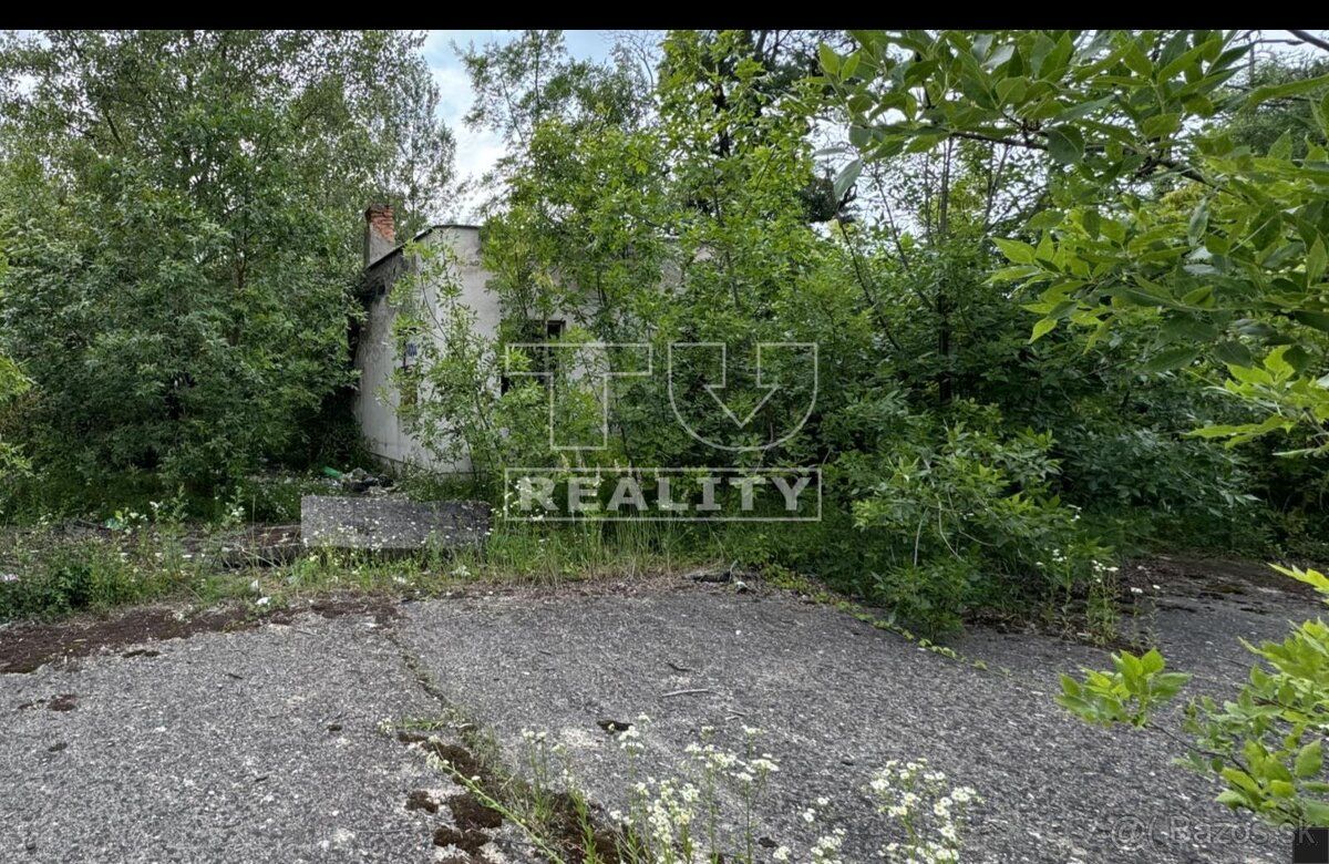 TU Reality - Ponúka na predaj pozemok s celkovou výmerou 32 