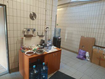 Dáme do prenájmu vykurované skladové priestory + príslušenst