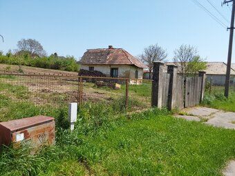 Predám veĺký stavebnÿ pozemok v tichej lokalite o ploche 540