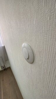 Nehnuteľnosť disponuje dispozíciou pripomínajúcou rodinný do