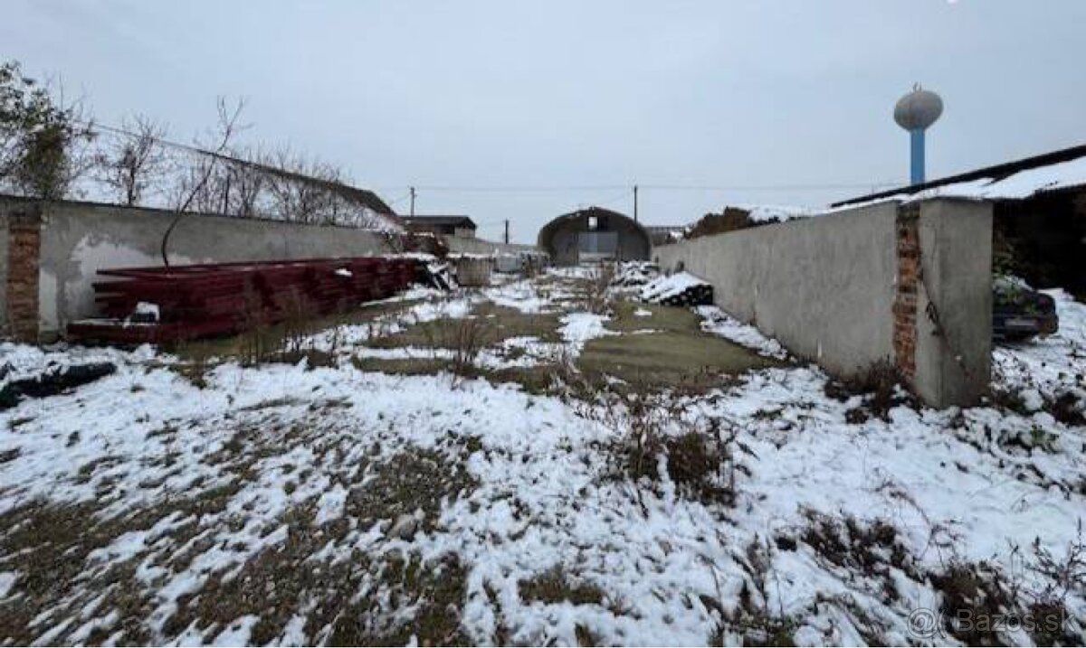 #4052
Predáme pozemok vhodný na halu v obci Križovany nad Du