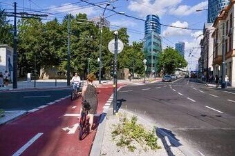 #4052
Predáme pozemok vhodný na halu v obci Križovany nad Du
