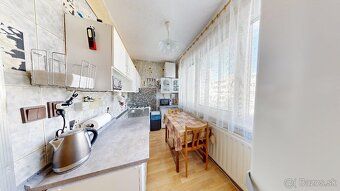 AZ Realitná kancelária Vám ponúka na predaj slnečný, priestr