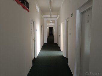 ID-500137-26BB
Ponúkame na prenájom kancelárske priestory v 