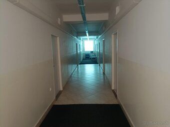 ID-500242-27BB
Ponúkame na prenájom kancelárske priestory v 
