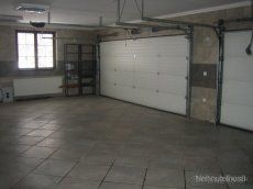 Predáme luxusný rodinný dom - bungalov, v centre Rajeckých T