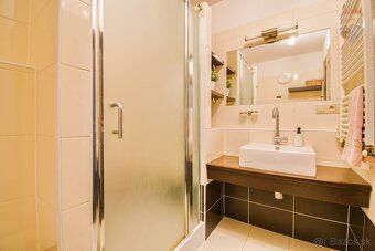 Realitná kancelária RE/MAX ATTRACTIVE ponúka na predaj pries