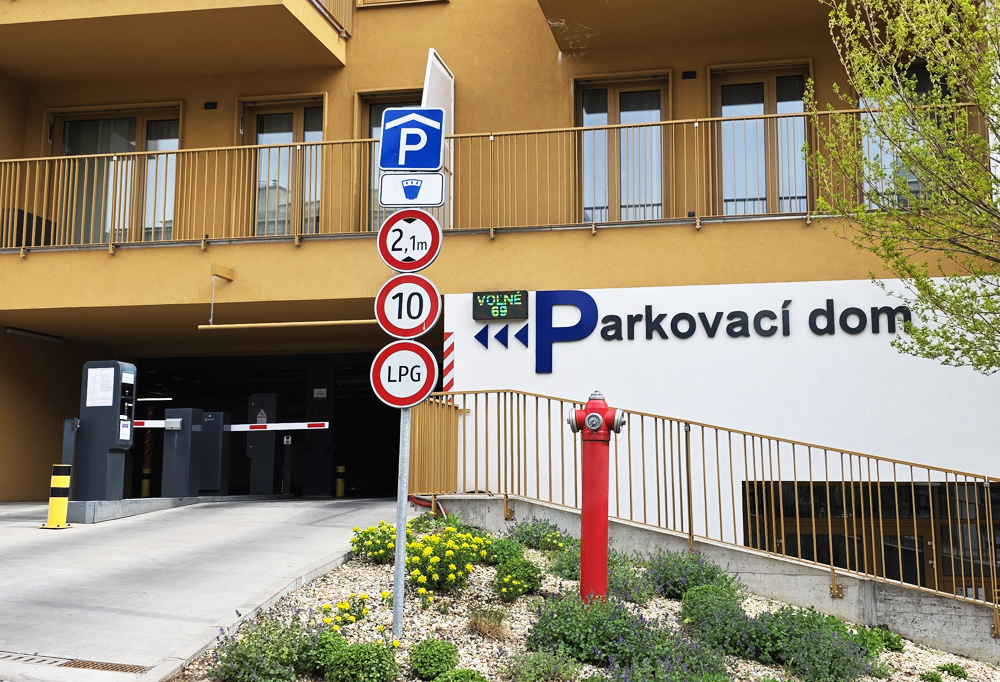 Ponúkam na prenájom parkovacie miesto v podzemnej garáži oby