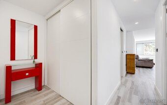 3-izbový apartmán (3kk) v atraktívnej lokalite Punta Prima, 