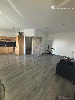 DIAMOND HOME s.r.o. ponúka Vám na predaj krásnu 3 izbového r