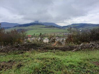 Predám pozemok v obci Slopná pozemok je nad cyklotrasou za k