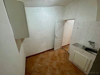 Ponúkame na prenájom zrekonštruované obchodné priestory o vý