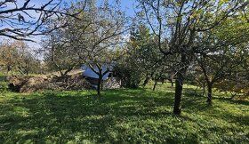 Ponúkame na predaj pozemok s podielom na prístupovej ceste -