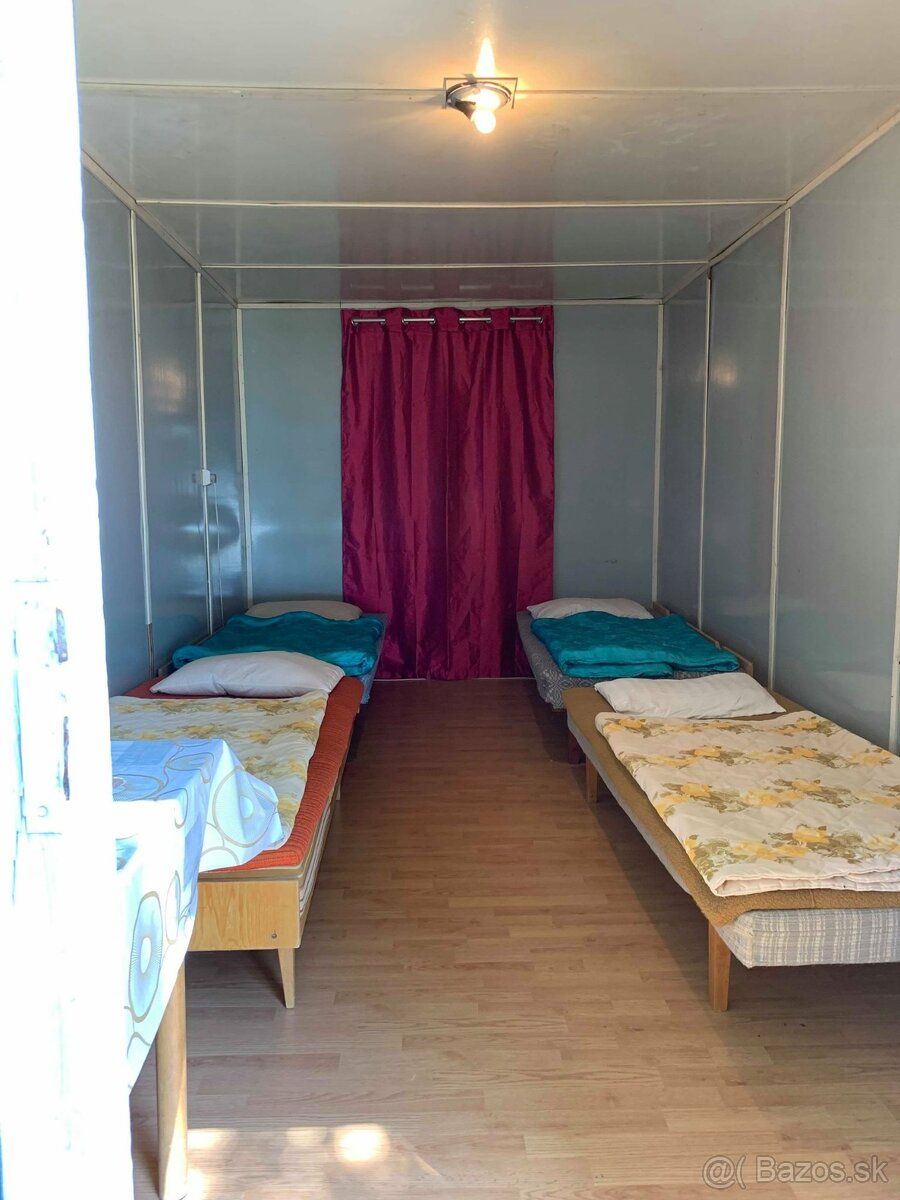 Predám chatu v aktuálnom stave. Podmienkou predaja je zabezp