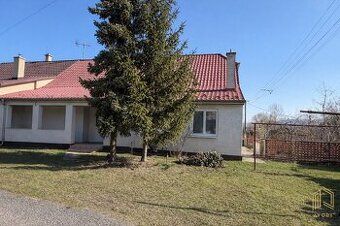 Pripravujeme dražbu rodinného domu spolu s pozemkami o celko