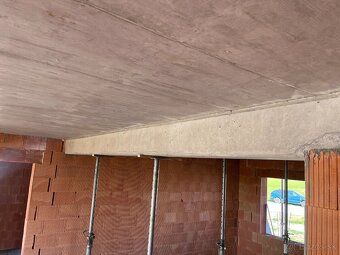 Predáme veľký 5 izbový rodinný dom 160 m2 + garáž 23 m2 na n