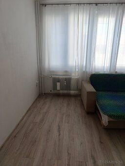 Ponúkam dlhodobý prenájom bytu. 3x samostatné izby, 83 m², 2
