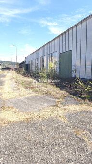 PREDAJ: Priemyselný areál 19 000 m² s extrémnym energetickým