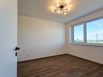 Túžite po novom, modernom bývaní s minimálnou údržbou a skve